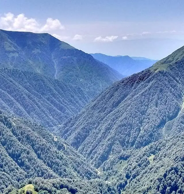 The dirt road over the Abano Pass into Tusheti